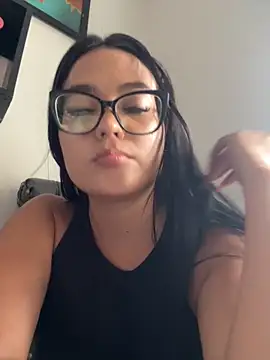 Snapshot of Karla-sexy01 chatting on 11/27/25, 08:44 Karla-sexy01 online show from 11/27/25, 08:44