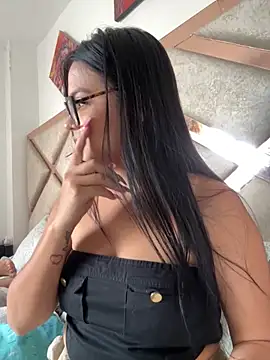 Snapshot of Karla-sexy01 chatting on 12/04/25, 05:10 Karla-sexy01 online show from 12/04/25, 05:10