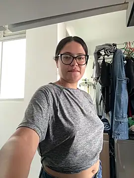 Snapshot of Karla-sexy01 chatting on 04/13/26, 01:49 Karla-sexy01 online show from 04/13/26, 01:49