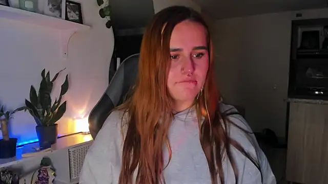 evy orange1 online show from 02/20/26, 02:41