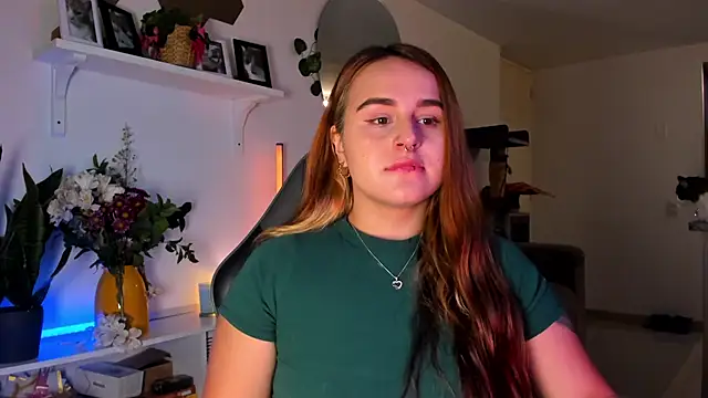 evy orange1 online show from 03/06/26, 12:18