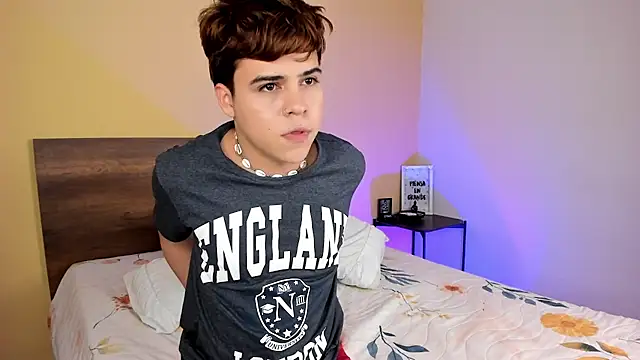 Snapshot of justinbiler chatting on 12/23/24, 09:38 justinbiler online show from 12/23/24, 09:38