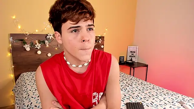 Snapshot of justinbiler chatting on 12/24/24, 02:01 justinbiler online show from 12/24/24, 02:01