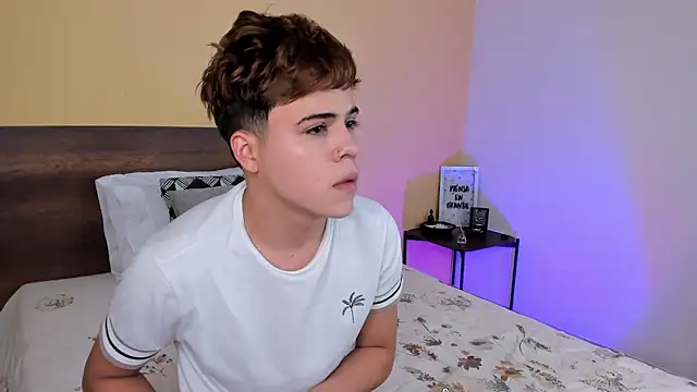 Snapshot of justinbiler chatting on 01/11/25, 12:29 justinbiler online show from 01/11/25, 12:29