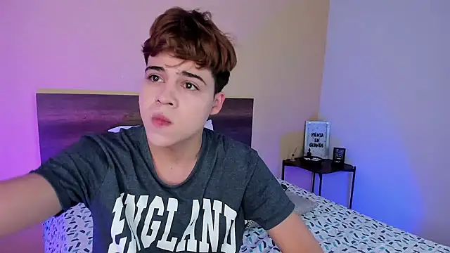 Snapshot of justinbiler chatting on 01/19/25, 12:39 justinbiler online show from 01/19/25, 12:39