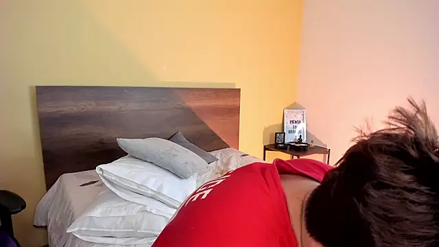 Snapshot of justinbiler chatting on 01/27/25, 06:20 justinbiler online show from 01/27/25, 06:20