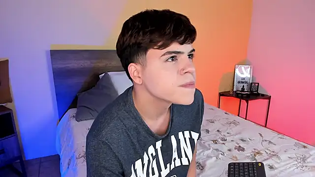 Snapshot of justinbiler chatting on 02/10/25, 12:39 justinbiler online show from 02/10/25, 12:39