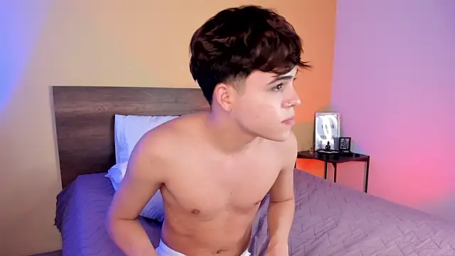 Snapshot of justinbiler chatting on 02/13/25, 07:35 justinbiler online show from 02/13/25, 07:35