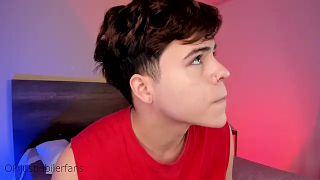 Snapshot of justinbiler chatting on 02/20/25, 12:36 justinbiler online show from 02/20/25, 12:36