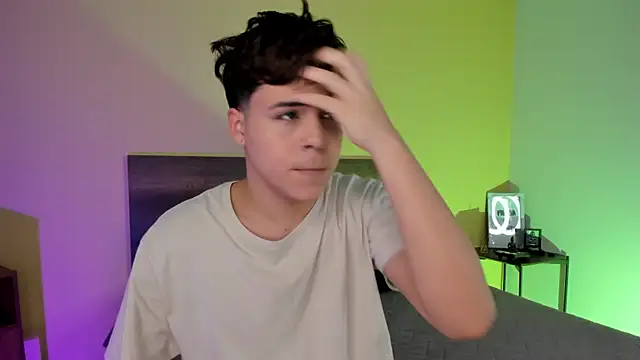 Snapshot of justinbiler chatting on 02/24/25, 12:37 justinbiler online show from 02/24/25, 12:37