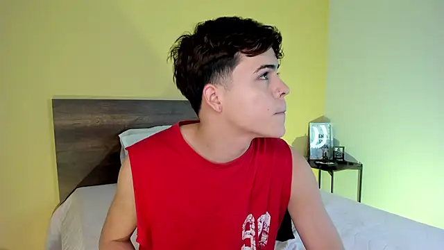 Snapshot of justinbiler chatting on 02/28/25, 12:20 justinbiler online show from 02/28/25, 12:20