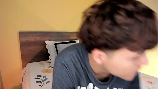 Snapshot of justinbiler chatting on 03/05/25, 12:33 justinbiler online show from 03/05/25, 12:33