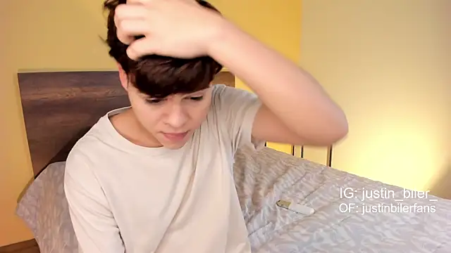 Snapshot of justinbiler chatting on 03/13/25, 12:35 justinbiler online show from 03/13/25, 12:35