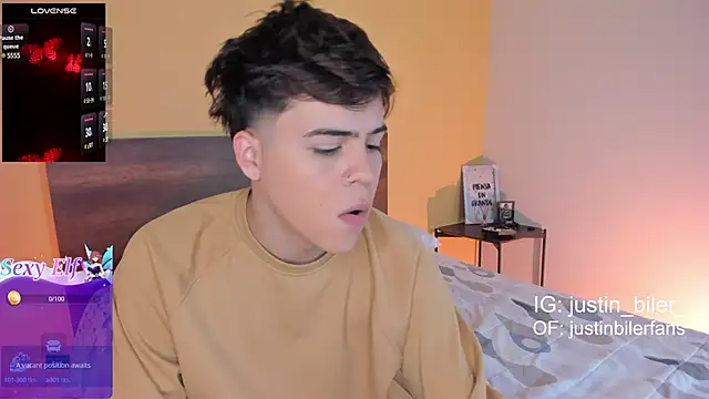 Snapshot of justinbiler chatting on 03/19/25, 12:23 justinbiler online show from 03/19/25, 12:23