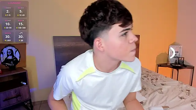 Snapshot of justinbiler chatting on 03/21/25, 06:40 justinbiler online show from 03/21/25, 06:40