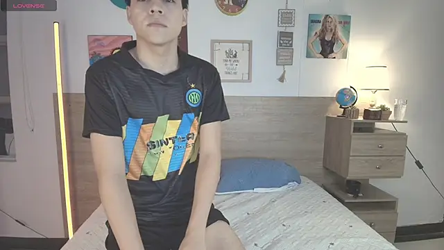 Snapshot of justinbiler chatting on 09/20/25, 12:39 justinbiler online show from 09/20/25, 12:39