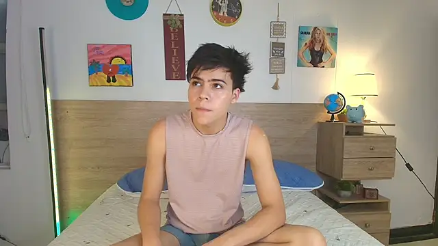 Snapshot of justinbiler chatting on 09/24/25, 12:08 justinbiler online show from 09/24/25, 12:08