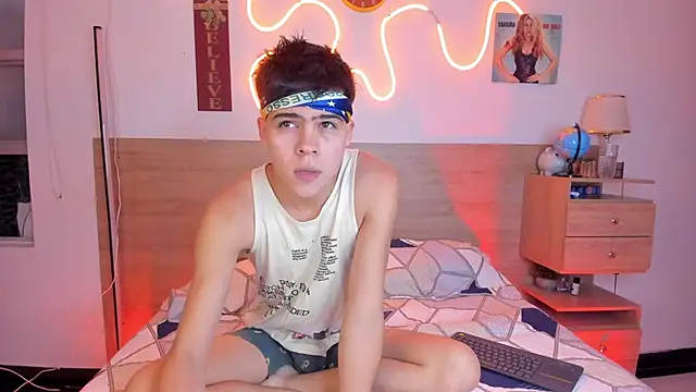 Snapshot of justinbiler chatting on 10/19/25, 12:39 justinbiler online show from 10/19/25, 12:39