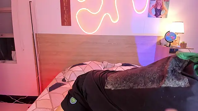 Snapshot of justinbiler chatting on 10/20/25, 01:00 justinbiler online show from 10/20/25, 01:00