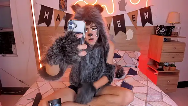 Snapshot of justinbiler chatting on 10/31/25, 01:12 justinbiler online show from 10/31/25, 01:12