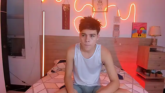 Snapshot of justinbiler chatting on 11/05/25, 12:49 justinbiler online show from 11/05/25, 12:49