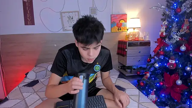 Snapshot of justinbiler chatting on 11/10/25, 12:26 justinbiler online show from 11/10/25, 12:26