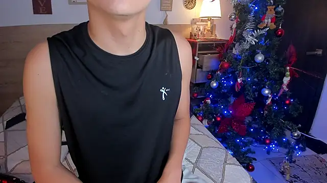 Snapshot of justinbiler chatting on 12/13/25, 10:15 justinbiler online show from 12/13/25, 10:15