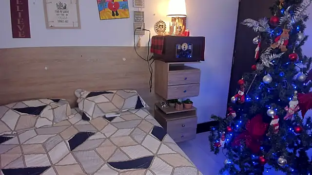 Snapshot of justinbiler chatting on 12/17/25, 12:22 justinbiler online show from 12/17/25, 12:22