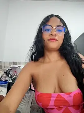 DAFNNEE ROSS online show from 10/27/25, 03:38