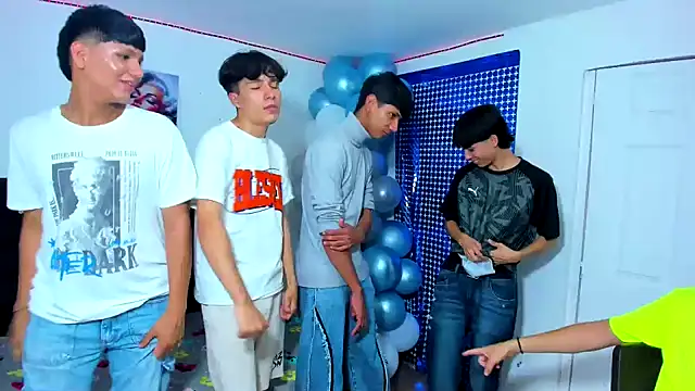 Alexander and Xiao online show from 03/12/25, 09:45