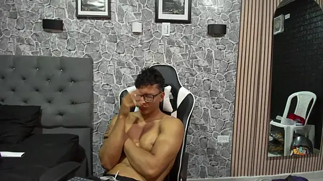 chriss jones1 online show from 09/26/25, 09:08