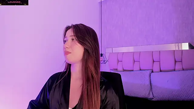 Roxie-Summers11 online show from 02/10/25, 10:30