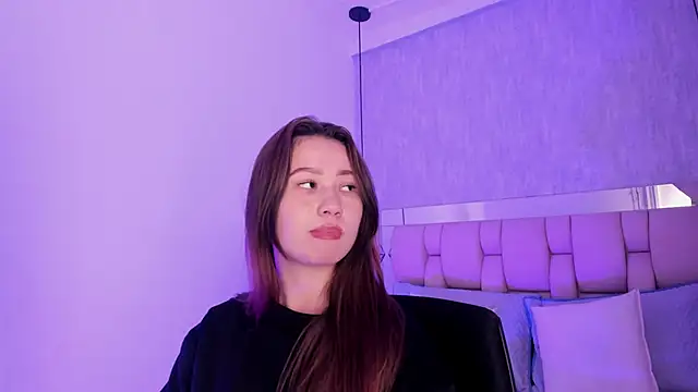 Roxie-Summers11 online show from 02/14/25, 10:47