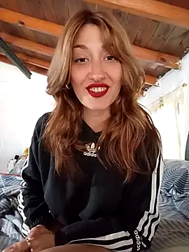 Snapshot of Viudanegraa chatting on 09/09/25, 12:05 Viudanegraa online show from 09/09/25, 12:05