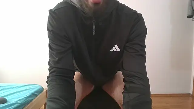 Snapshot of Turkboy_17 chatting on 01/19/25, 01:12 Turkboy 17 online show from 01/19/25, 01:12