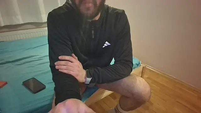 Snapshot of Turkboy_17 chatting on 02/19/25, 06:54 Turkboy 17 online show from 02/19/25, 06:54