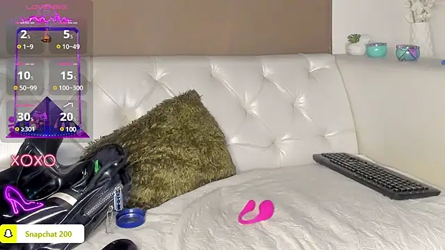 Snapshot of Scarlet_03 chatting on 02/03/25, 08:03 Scarlet 03 online show from 02/03/25, 08:03