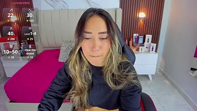 CAMILAGRAY online show from 10/28/25, 12:30