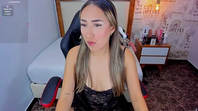 CAMILAGRAY online show from 05/15/26, 07:21