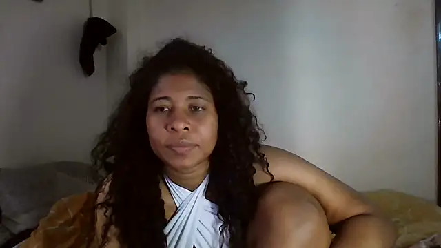 Snapshot of Ivon-09 chatting on 12/14/24, 02:21 Ivon-09 online show from 12/14/24, 02:21