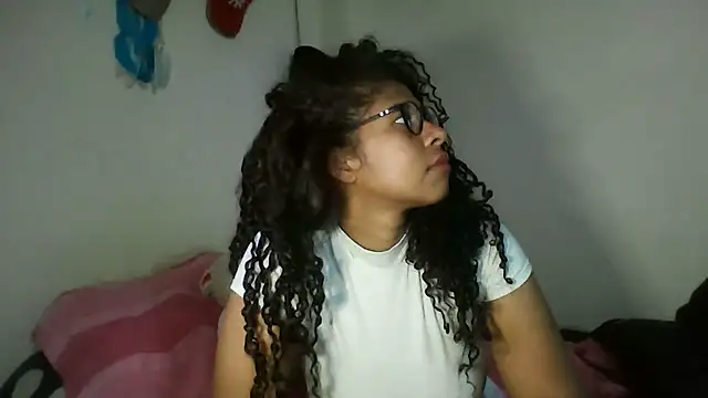 Snapshot of Ivon-09 chatting on 01/22/25, 07:24 Ivon-09 online show from 01/22/25, 07:24