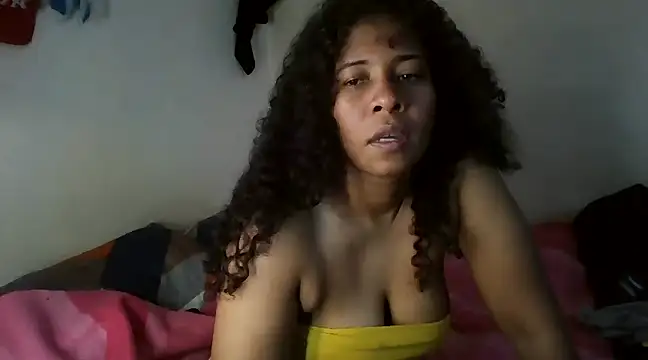 Snapshot of Ivon-09 chatting on 01/30/25, 05:17 Ivon-09 online show from 01/30/25, 05:17