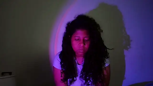 Snapshot of Ivon-09 chatting on 11/02/25, 11:34 Ivon-09 online show from 11/02/25, 11:34