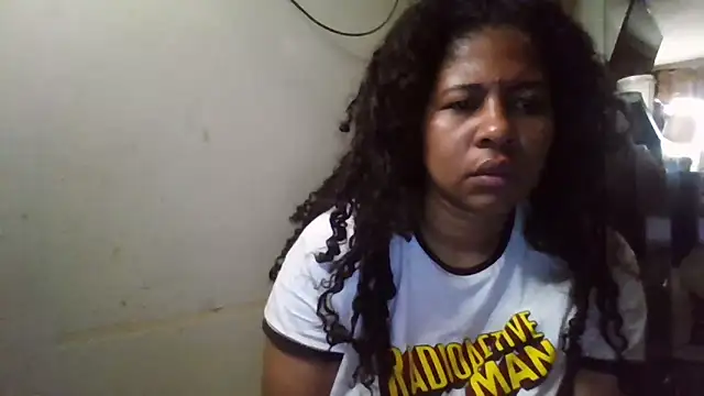 Snapshot of Ivon-09 chatting on 11/06/25, 11:33 Ivon-09 online show from 11/06/25, 11:33