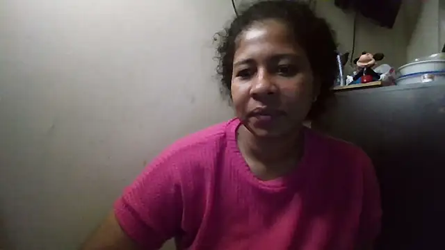 Snapshot of Ivon-09 chatting on 11/16/25, 11:16 Ivon-09 online show from 11/16/25, 11:16