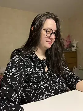 Snapshot of hungry1bunny chatting on 12/28/24, 05:57 hungry1bunny online show from 12/28/24, 05:57