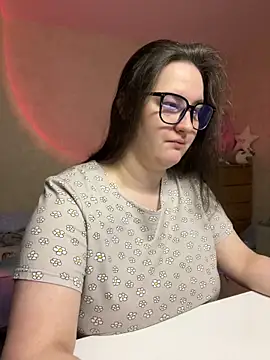 Snapshot of hungry1bunny chatting on 03/12/25, 04:13 hungry1bunny online show from 03/12/25, 04:13