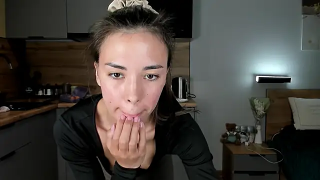 nilliluv online show from 05/19/26, 08:48
