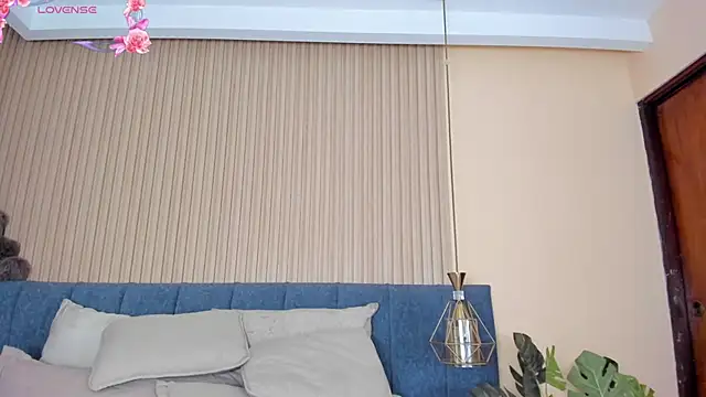 Snapshot of kathecute__ chatting on 02/19/26, 01:45 kathecute online show from 02/19/26, 01:45