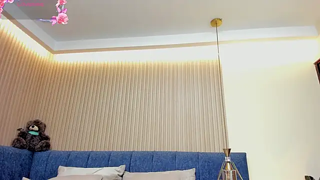 kathecute   online show from 04/08/26, 01:38